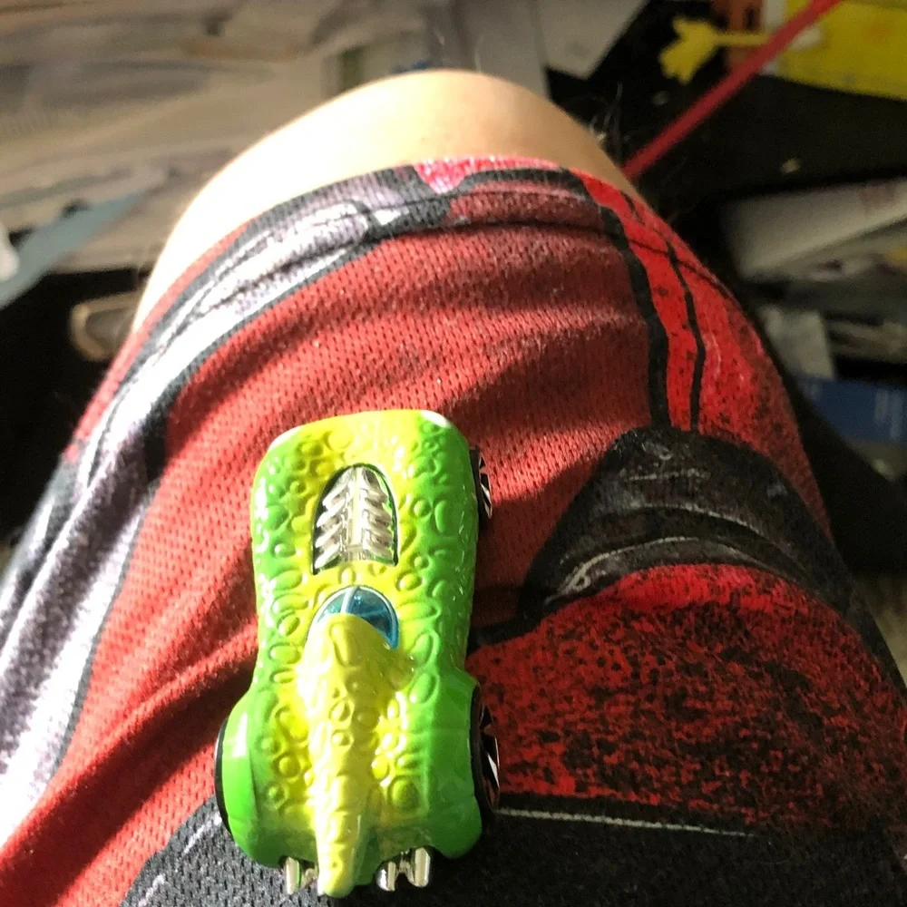 Green Crocodile-Style Toy Car